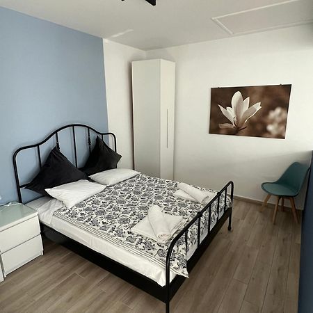 F Apartment Салоники Экстерьер фото